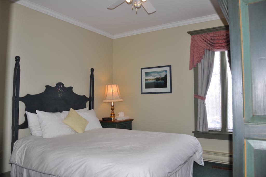 Auberge Lakeview Inn Lac-Brome Room photo