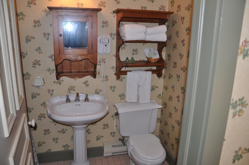 Auberge Lakeview Inn Lac-Brome Room photo