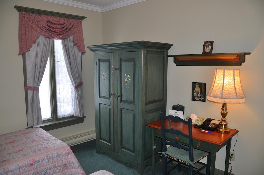 Auberge Lakeview Inn Lac-Brome Room photo