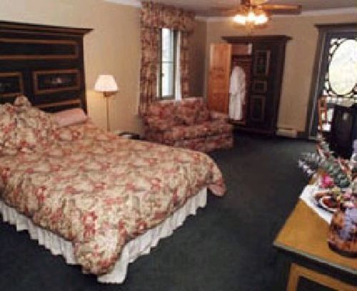 Auberge Lakeview Inn Lac-Brome Exterior photo